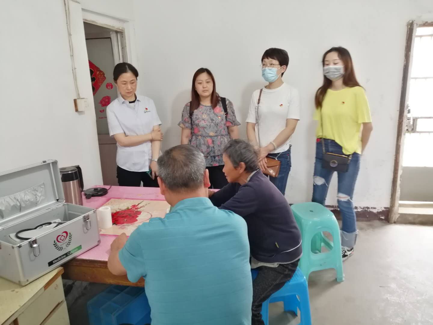 ��������